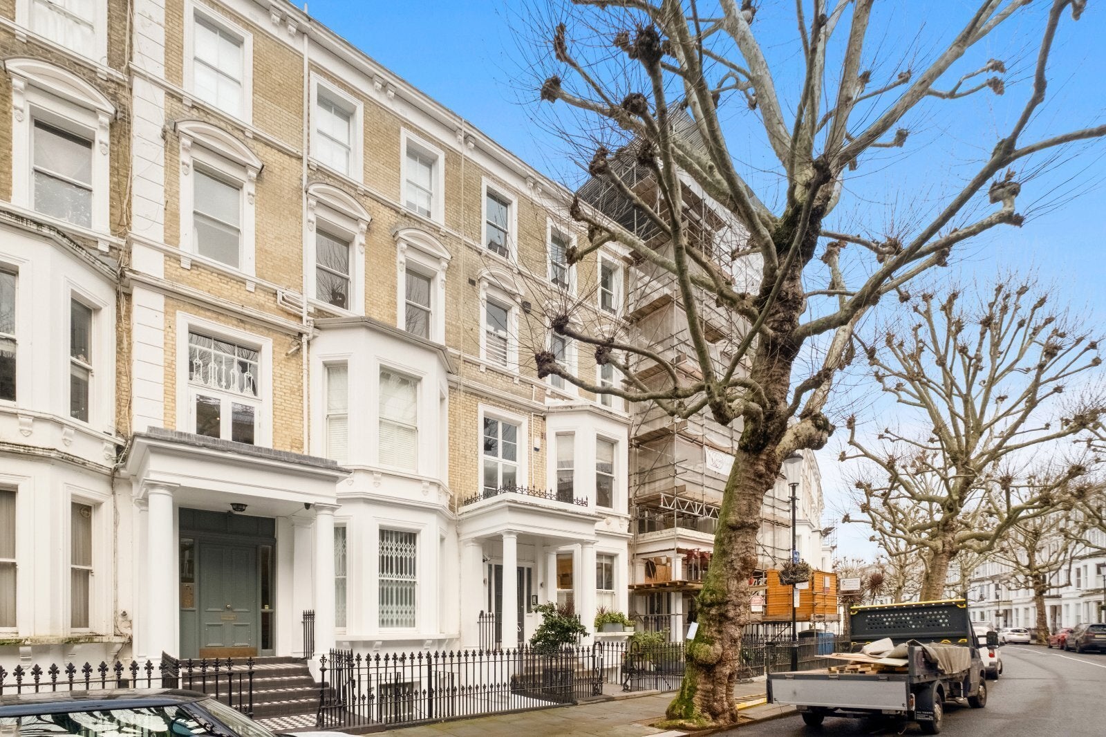 Flat Philbeach Gardens in Greater London