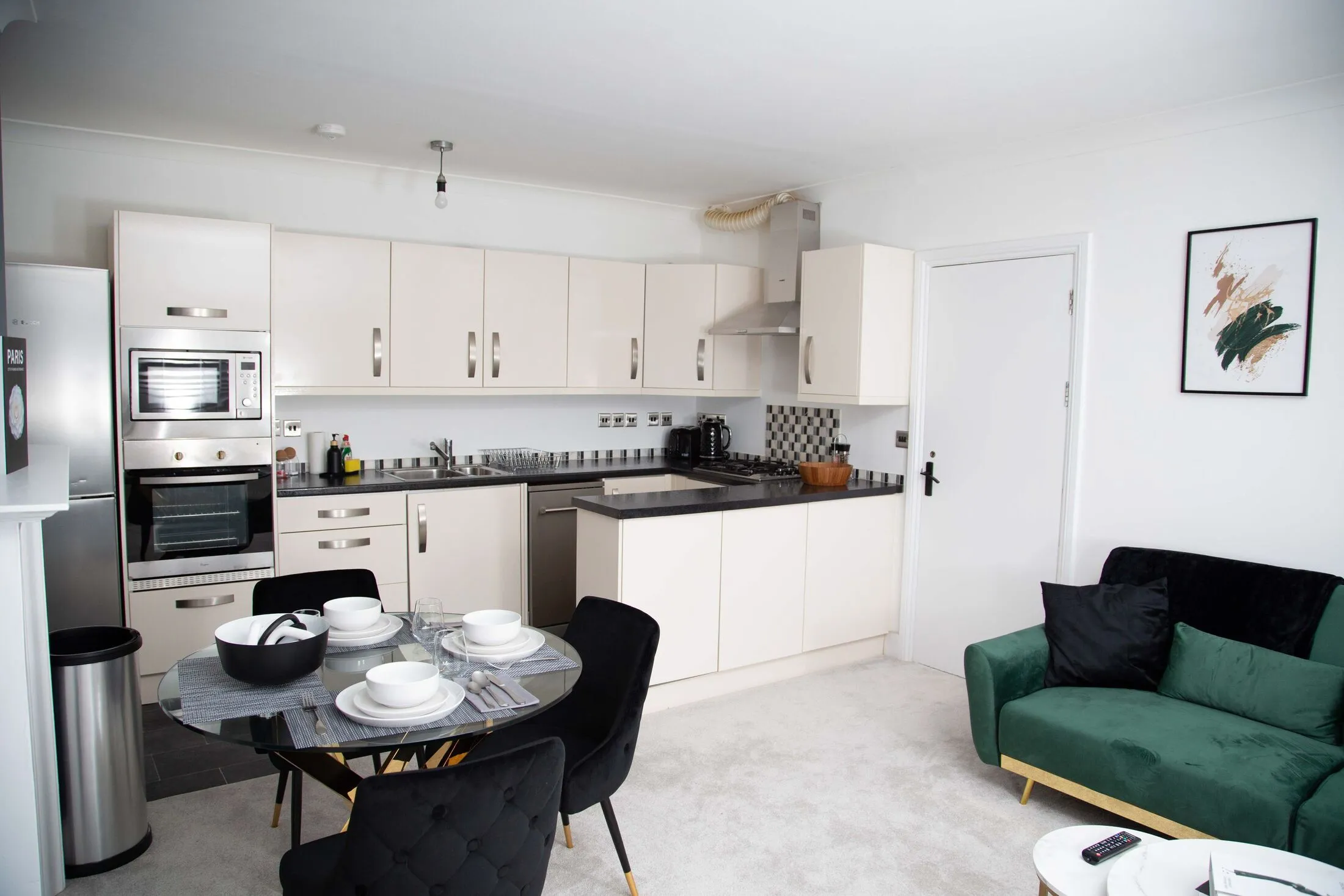 Flat Staverton Road in Greater London
