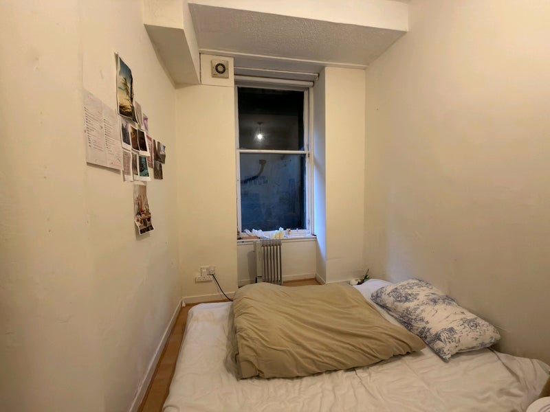 Room Belmont Street in Glasgow