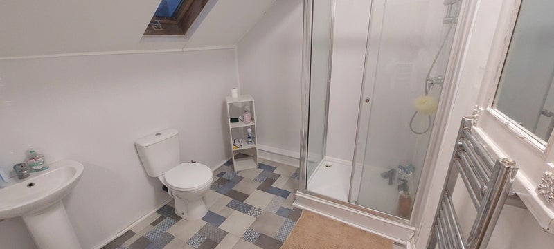 Room Lover's Lane in Newark and Sherwood