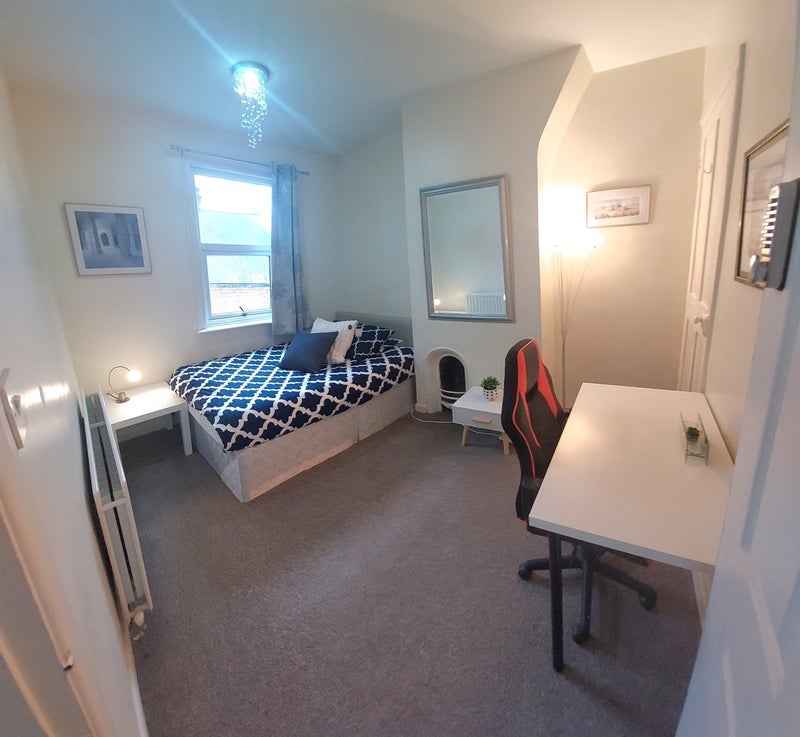 Room Lover's Lane in Newark and Sherwood