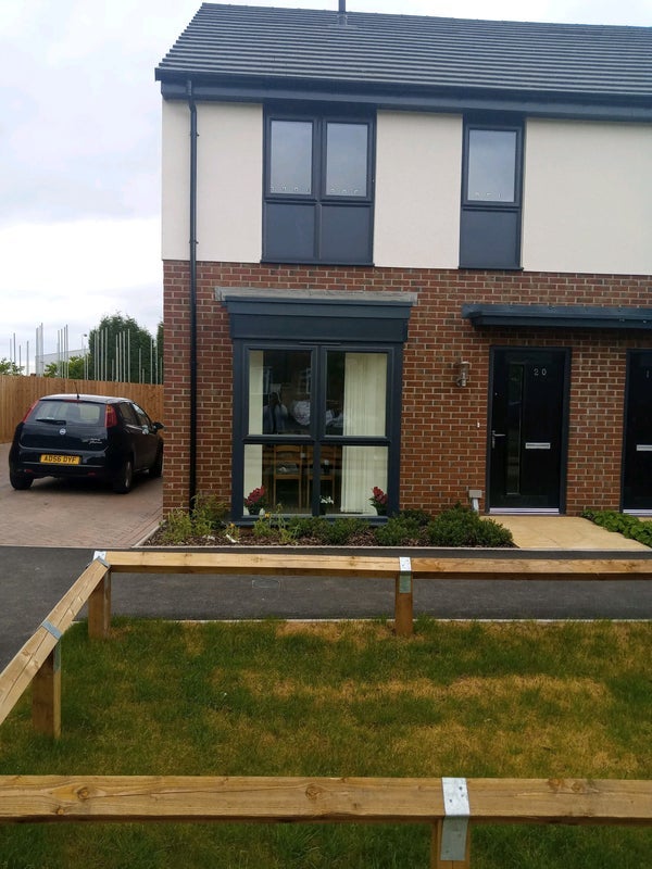 Room Wilmot Drive in Newcastle-under-Lyme