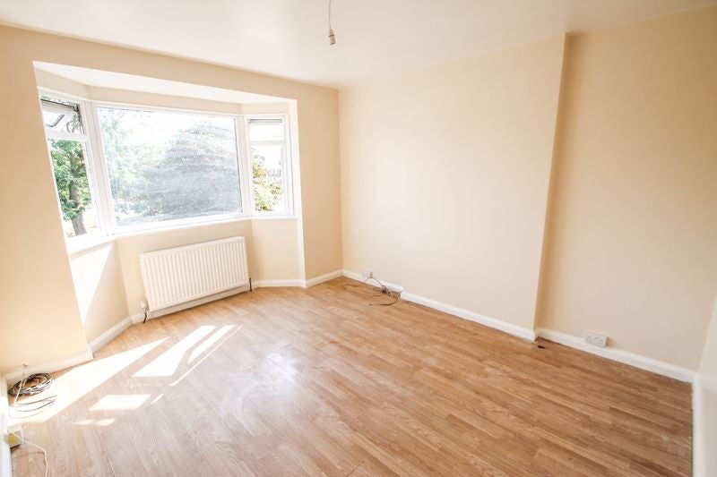 Flat Morton Court in Greater London