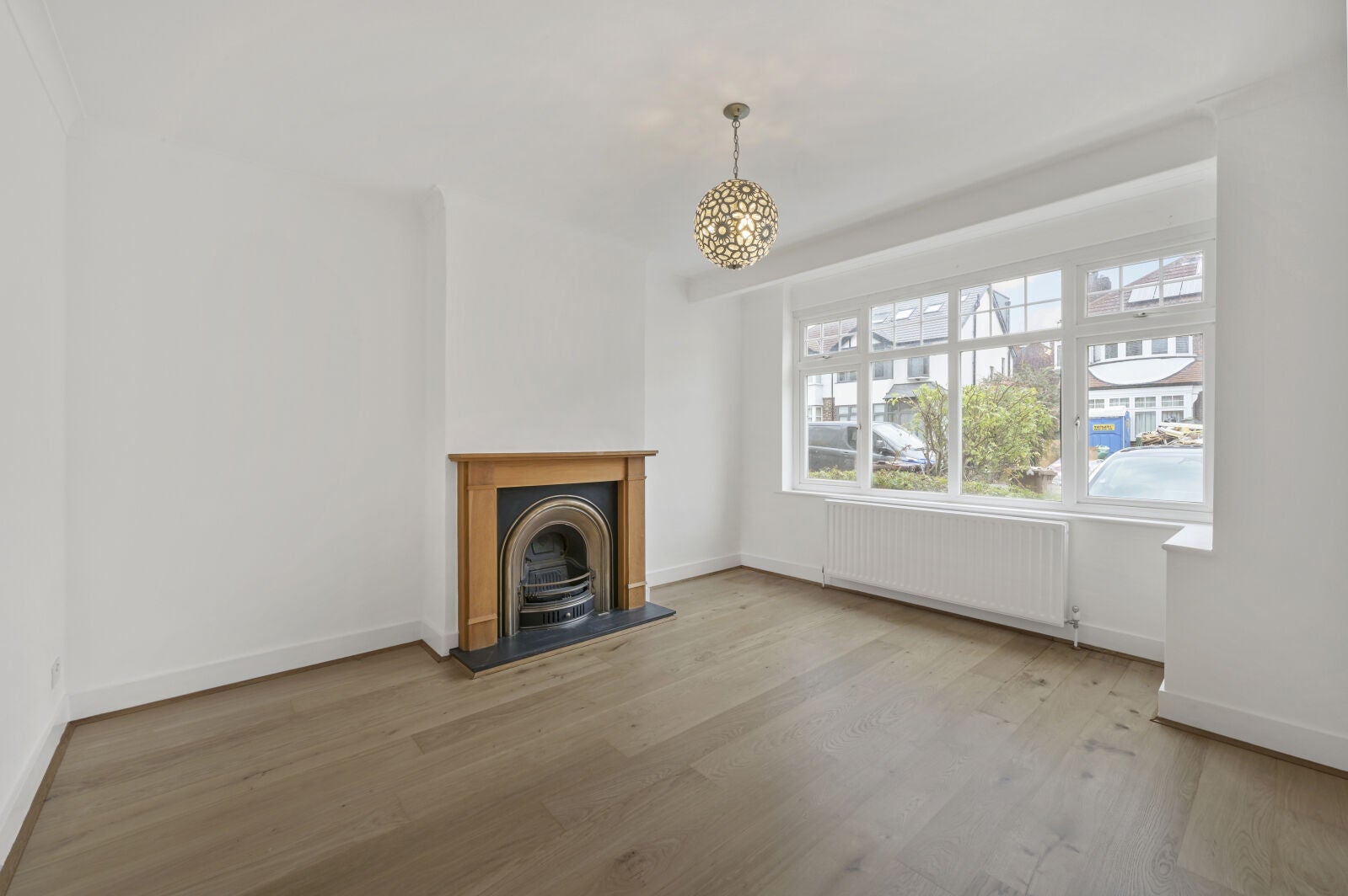 House Cannon Close in Greater London