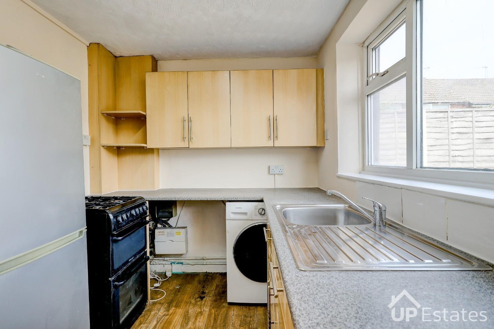 Flat Linnet Close in Coventry