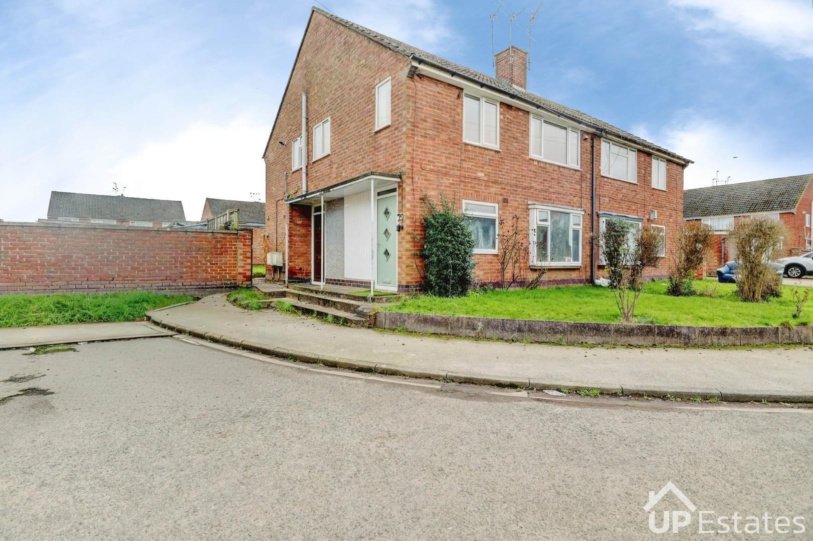 Flat Linnet Close in Coventry