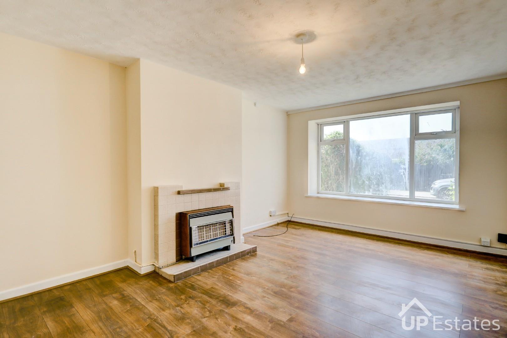 Flat Linnet Close in Coventry