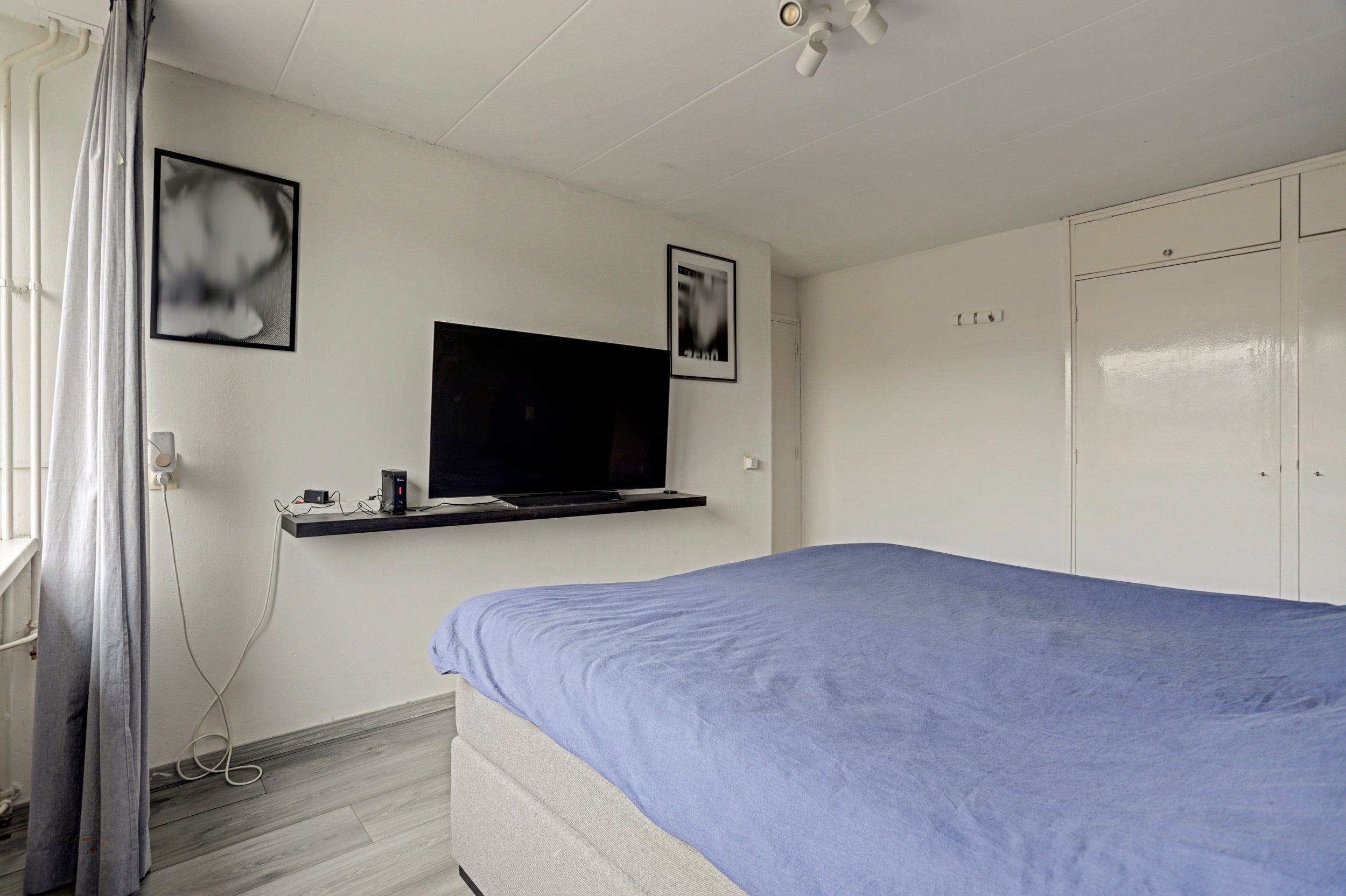 Tussenwoning te koop: van de Spiegelstraat 19, Zwijndrecht
