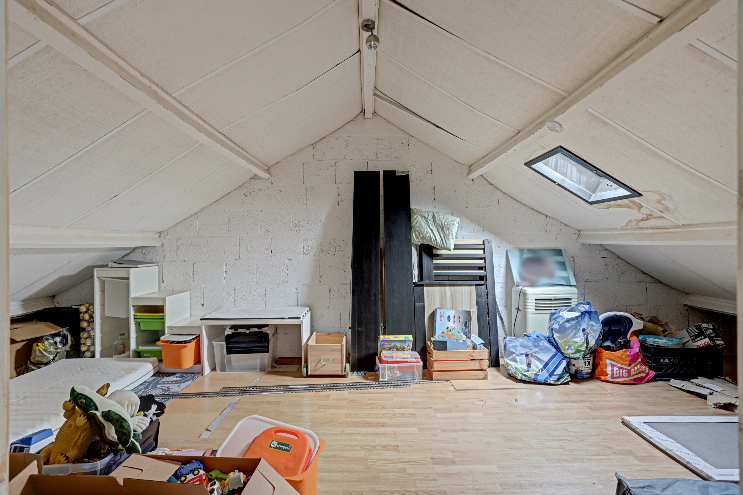 Tussenwoning te koop: van de Spiegelstraat 19, Zwijndrecht