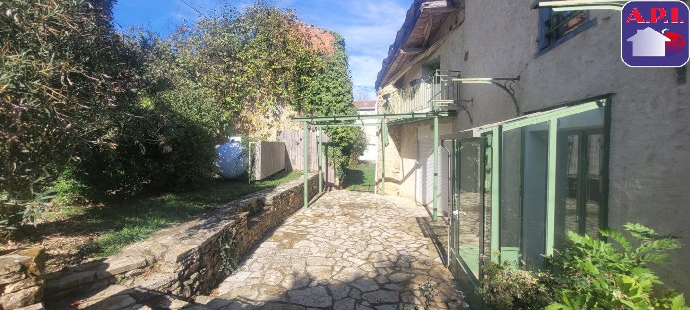 House Route de la Garosse in Ségura