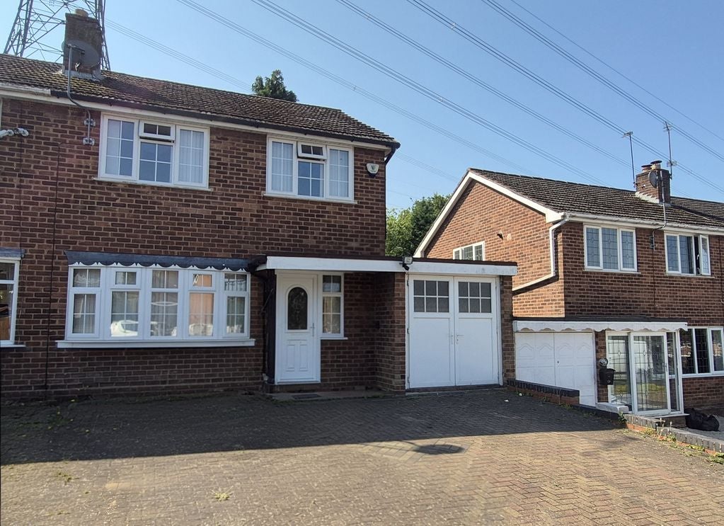 House Sycamore Road in Sandwell