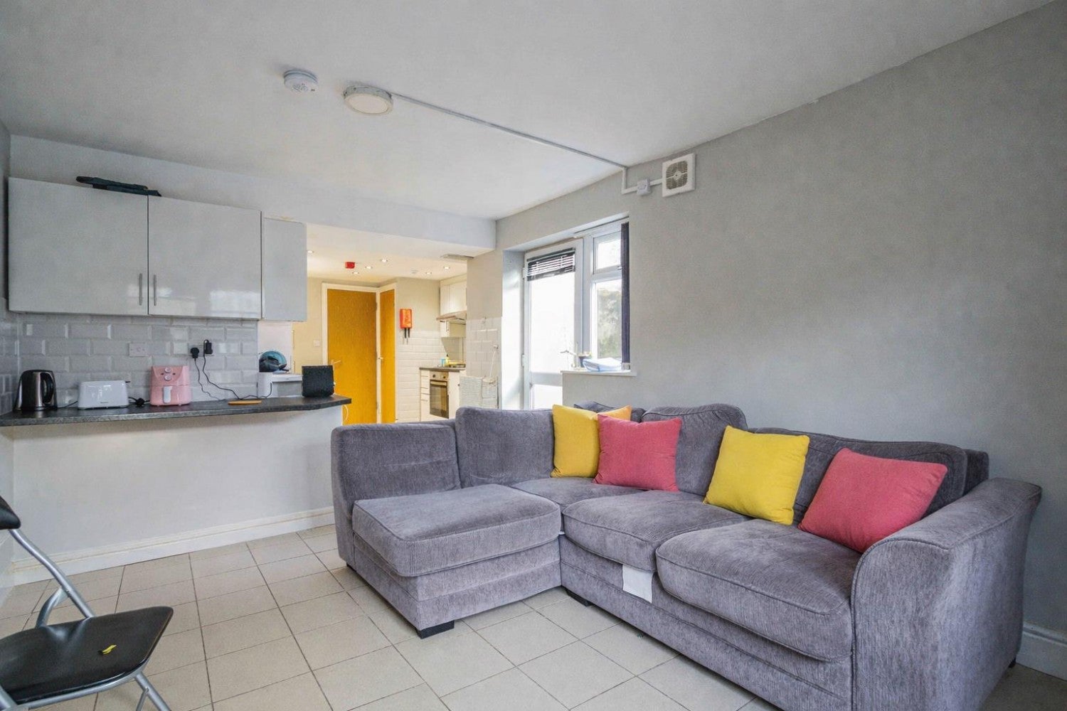 Flat Merthyr Street in Cardiff