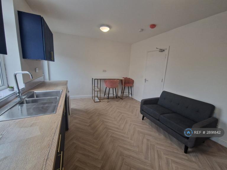 Room Surrey Street in St Helens