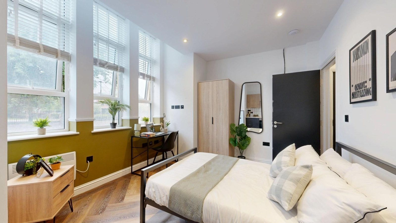 Room Thurloe Street in Manchester