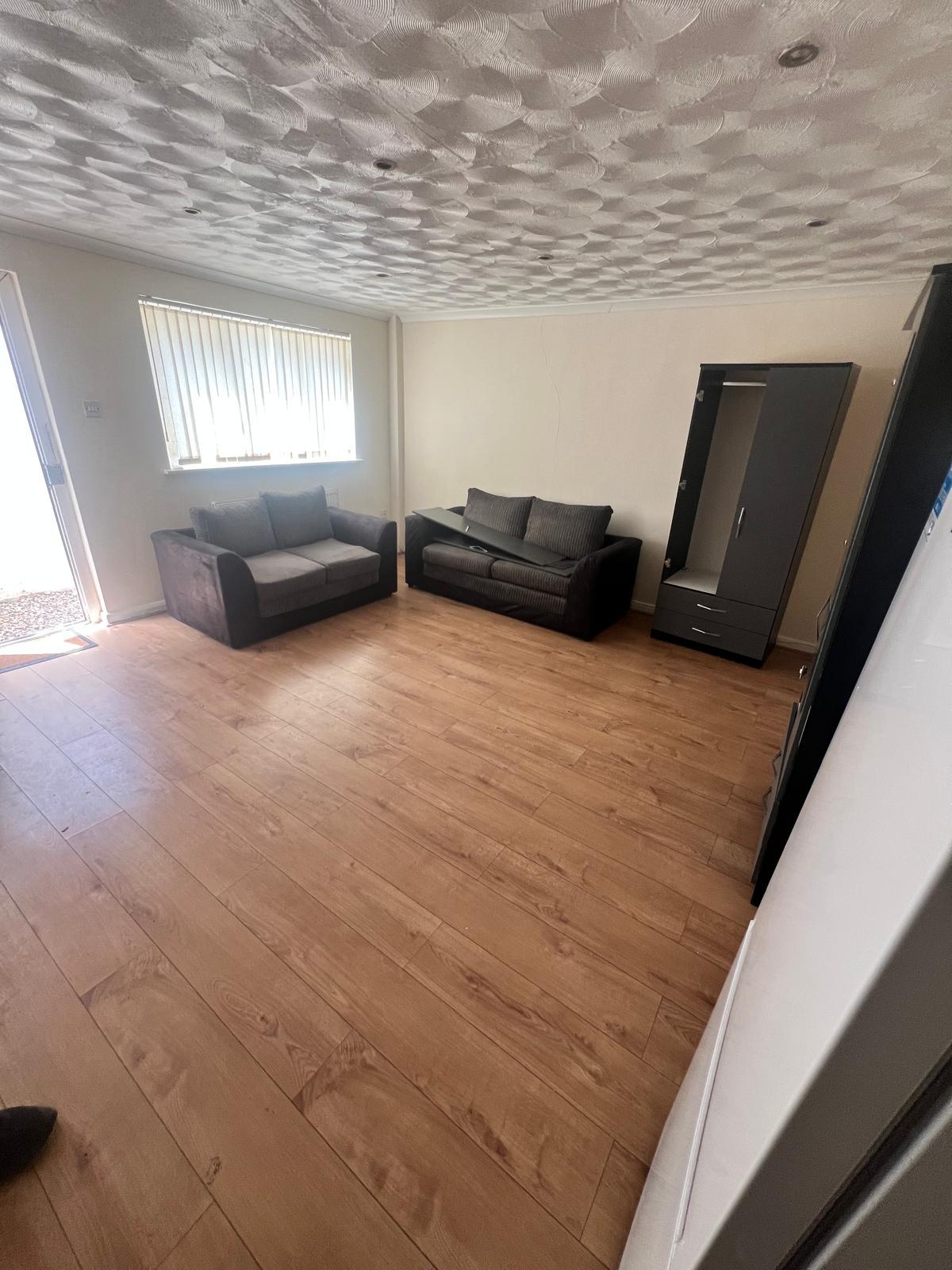 Flat Redmead Road in Greater London