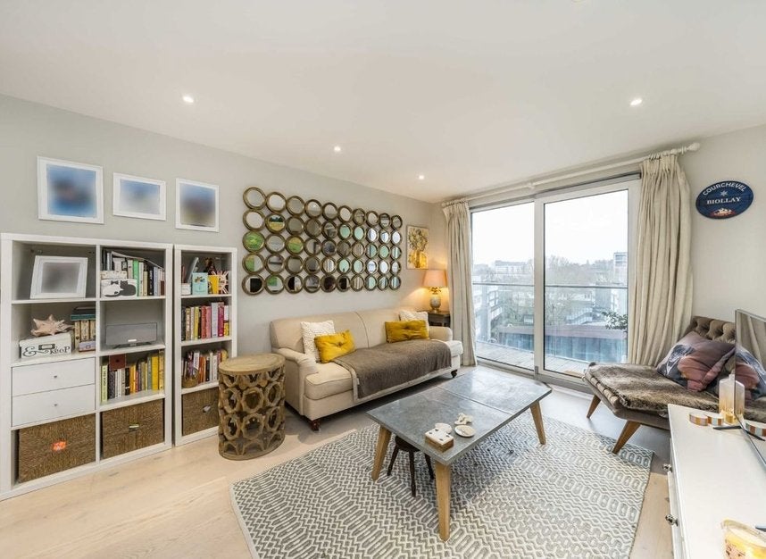 Flat Plough Road in Greater London