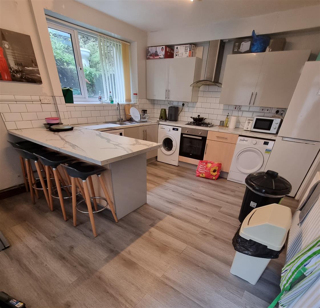 Flat Wood Road in Pontypridd