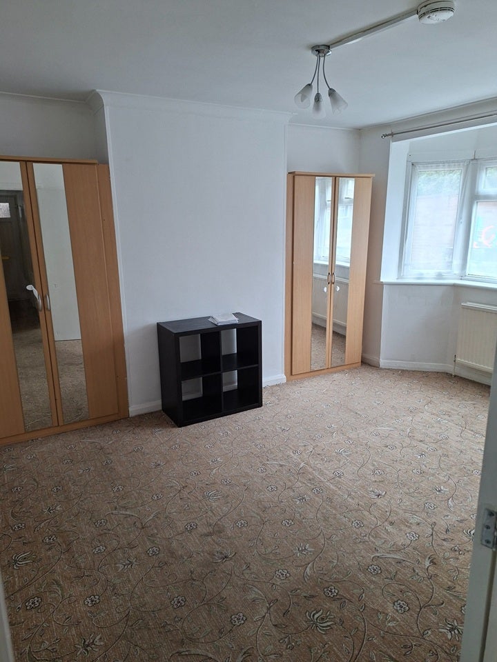 Flat Dockwell Close in Greater London