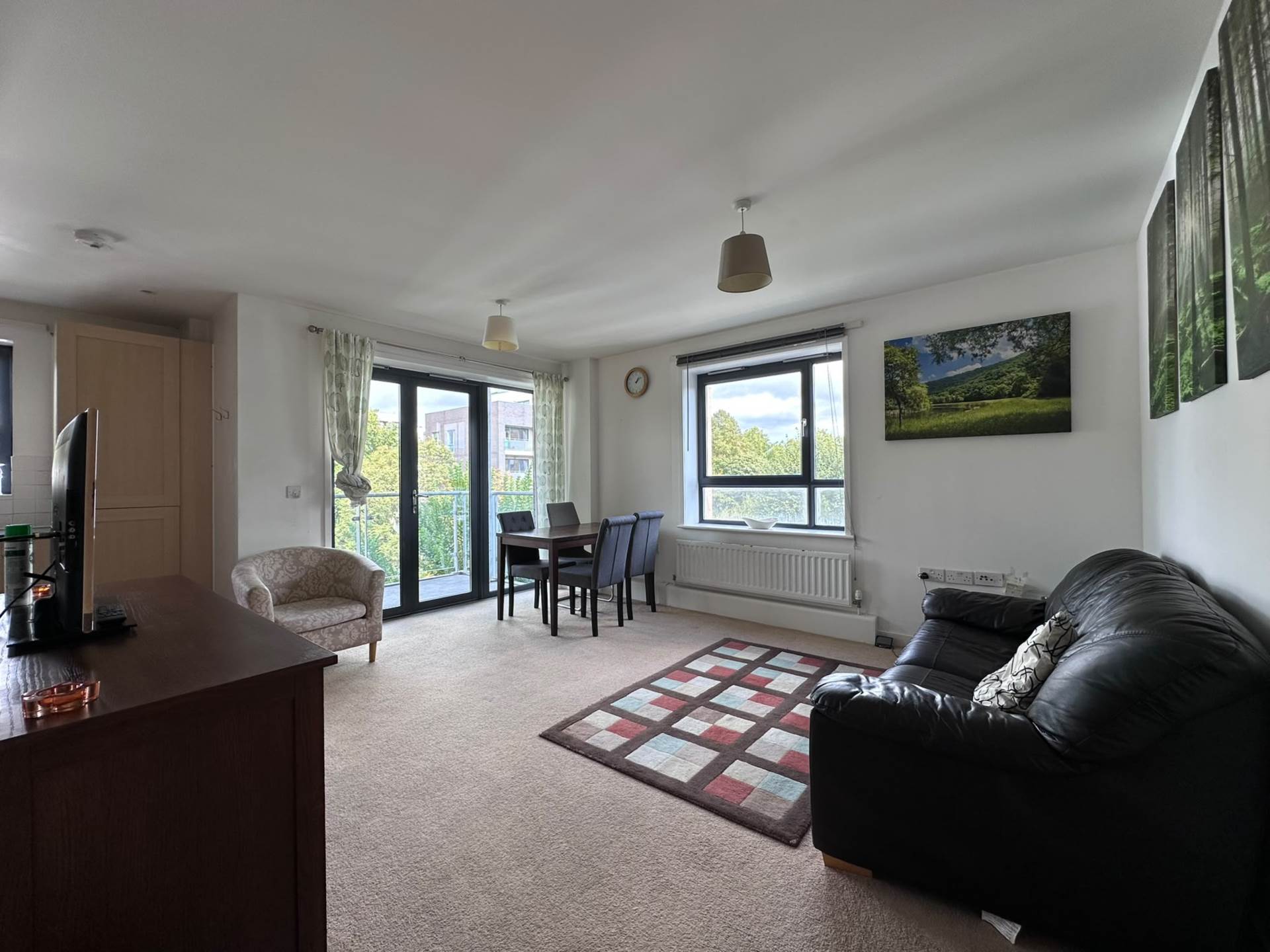 Room Maugham Way in Greater London