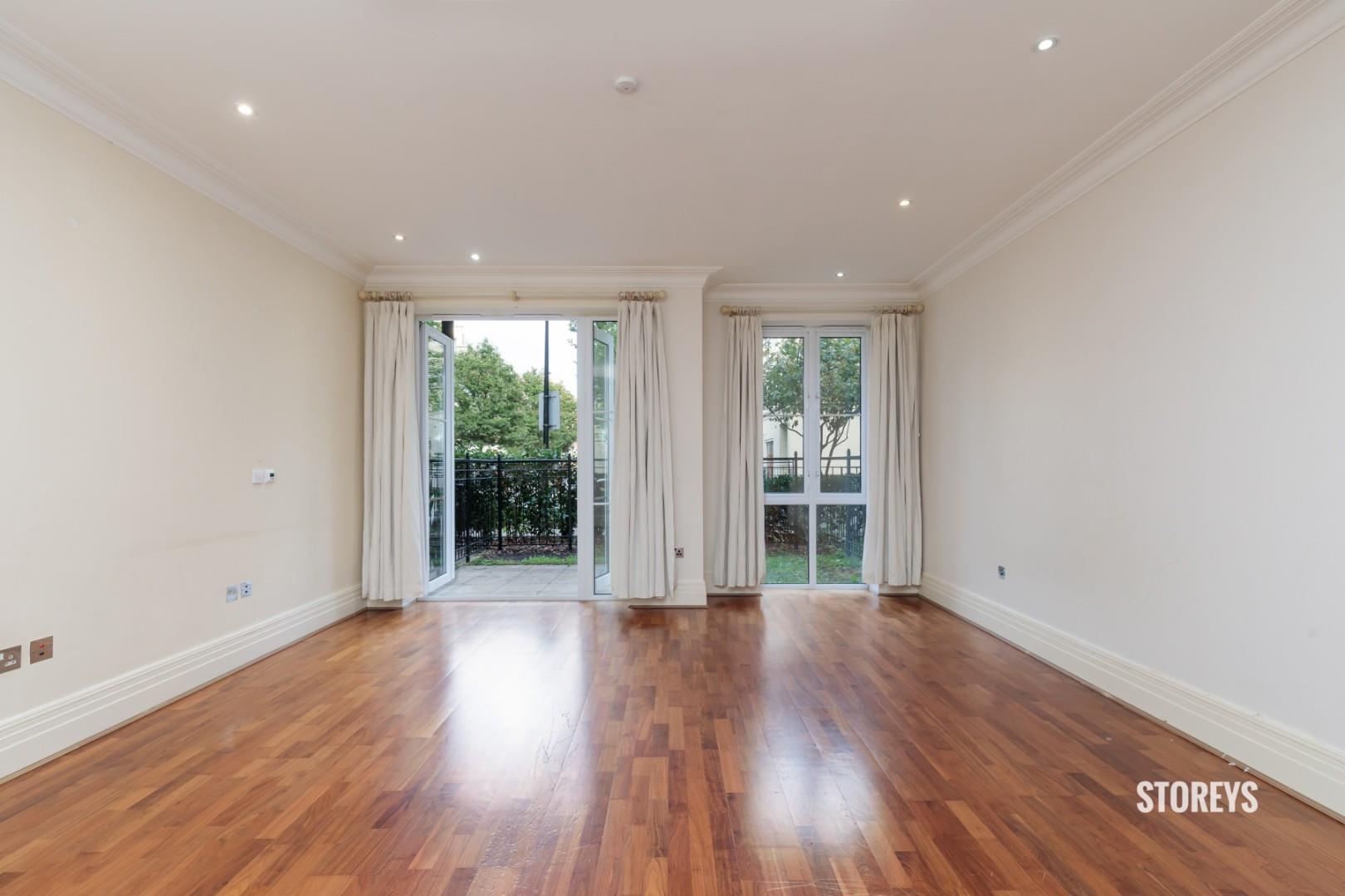 Flat Melliss Avenue in London