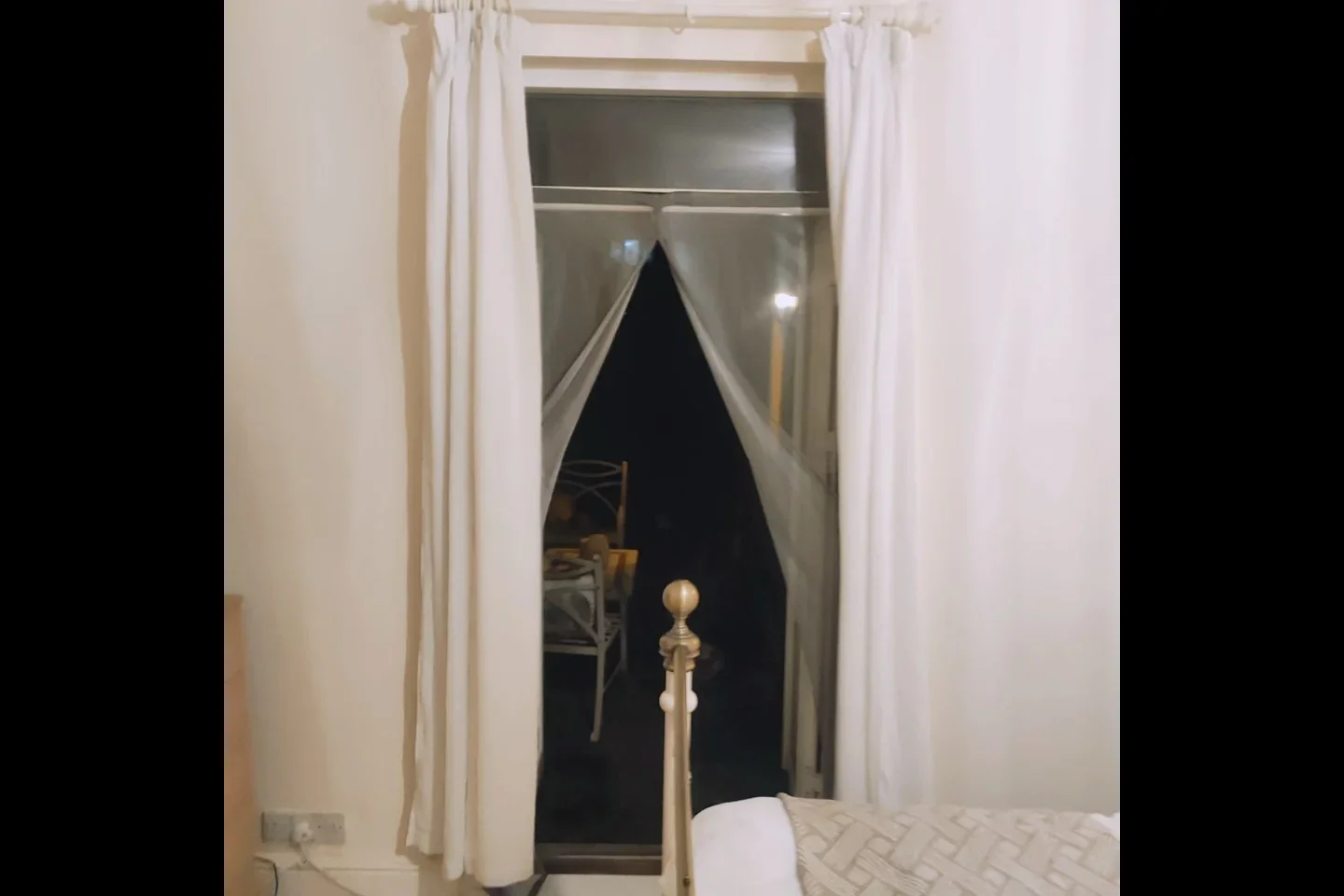 Room Courtney Road in Greater London
