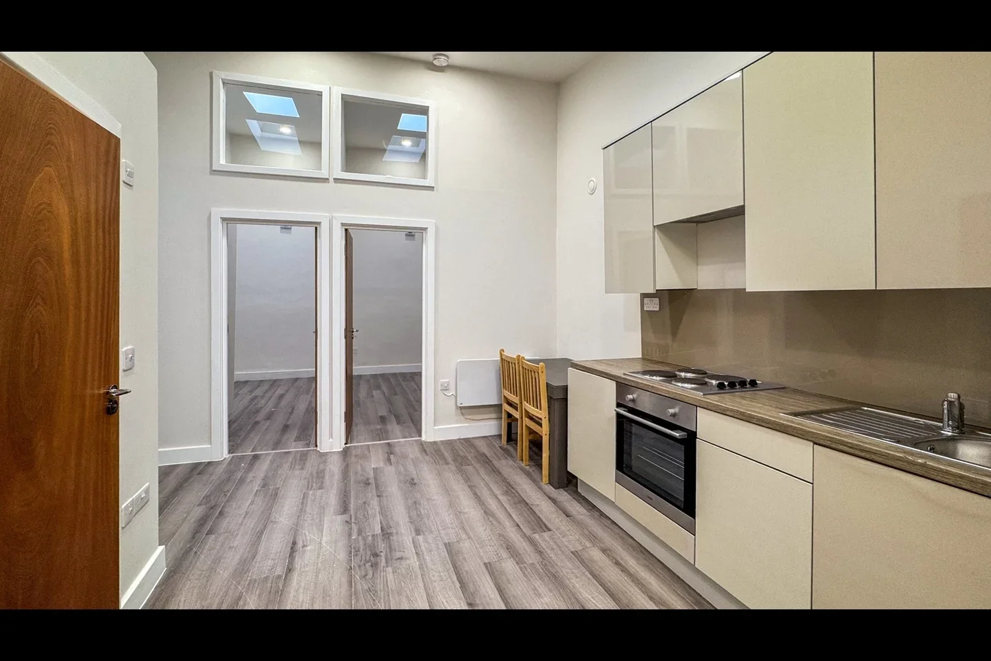 Flat Canonbury Road in Greater London