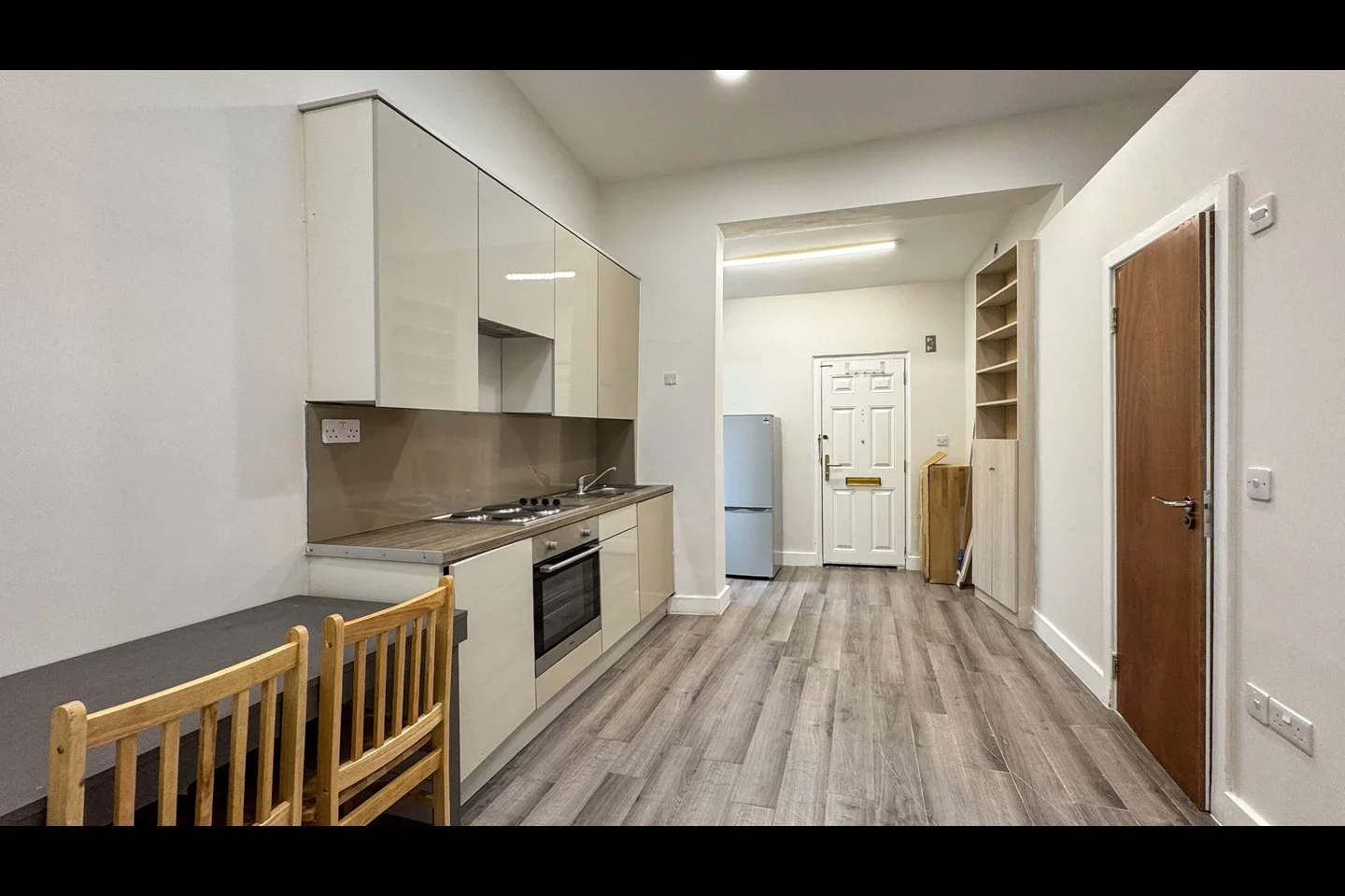 Flat Canonbury Road in Greater London