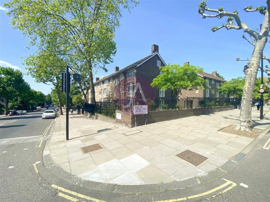 Flat Hamilton Terrace in City of Westminster