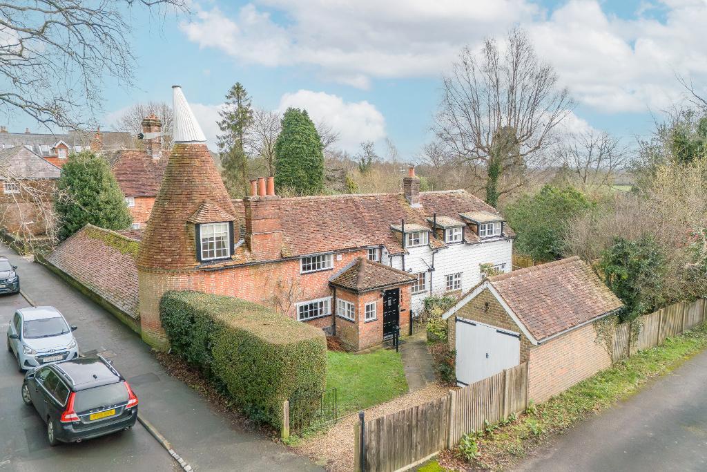 House Old Heathfield Road in Wealden