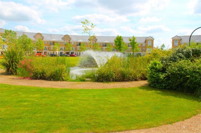 House Suffolk Court in Deepcut