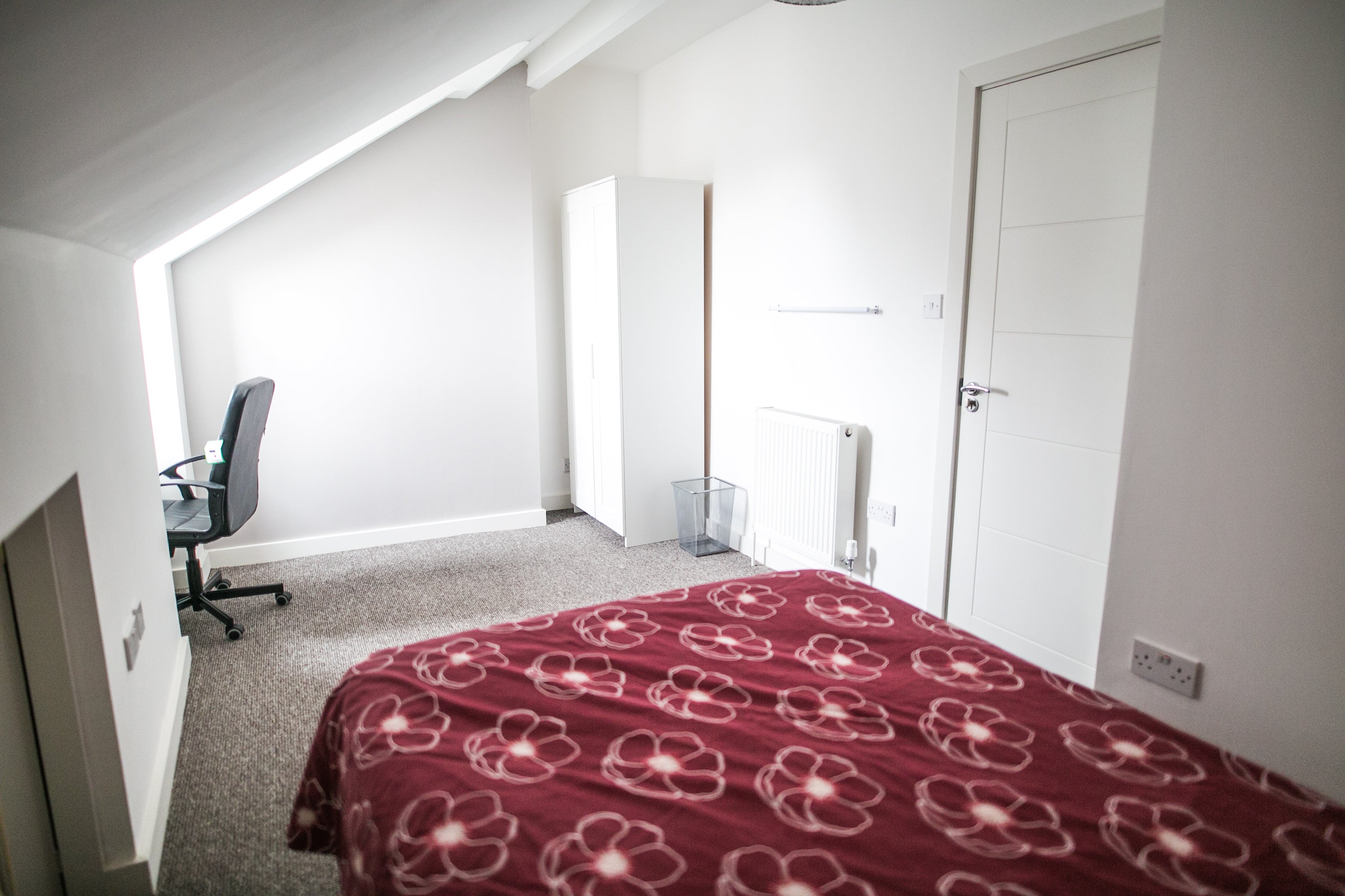 Flat Mostyn Road in Birmingham