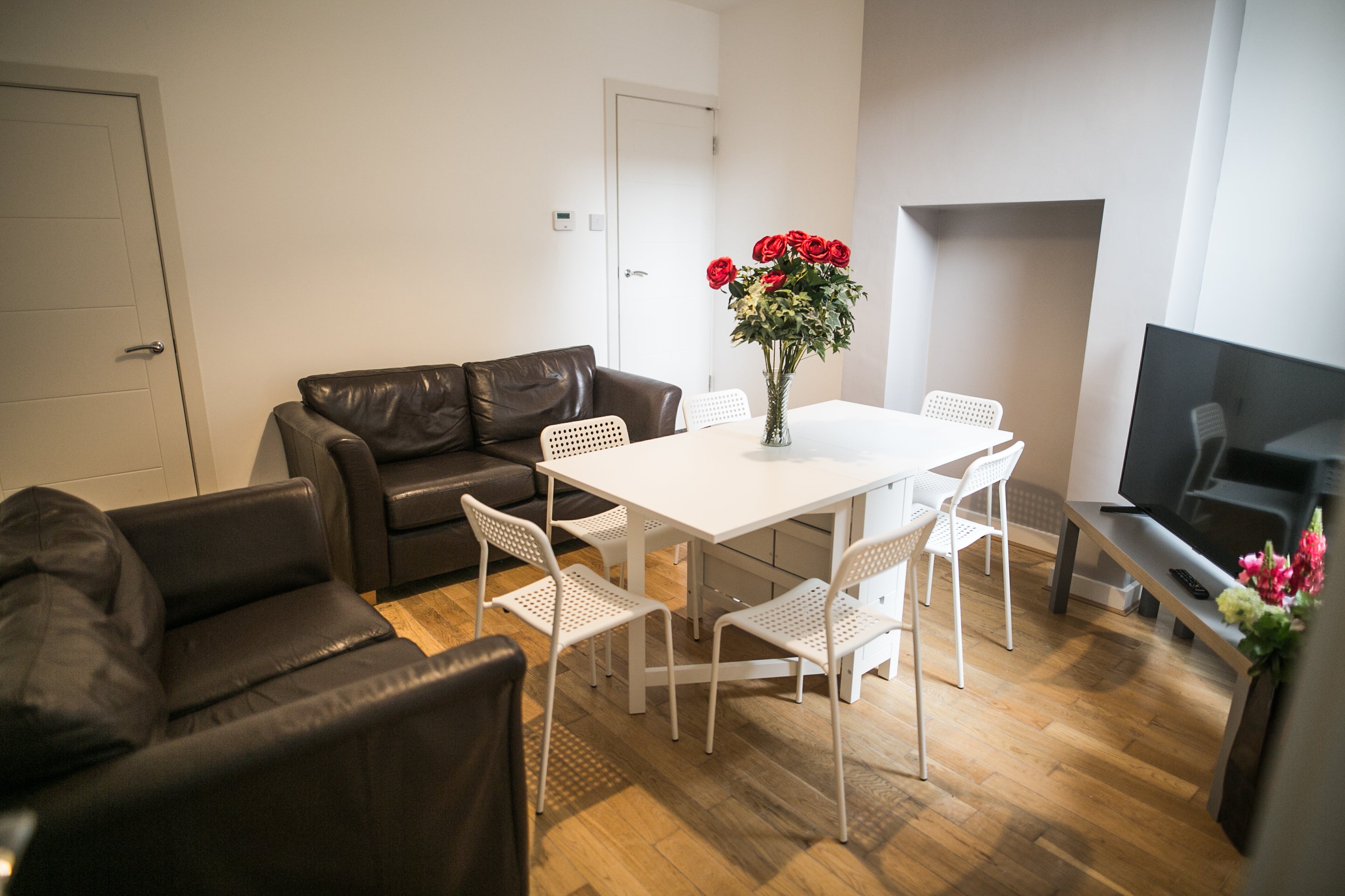 Flat Mostyn Road in Birmingham