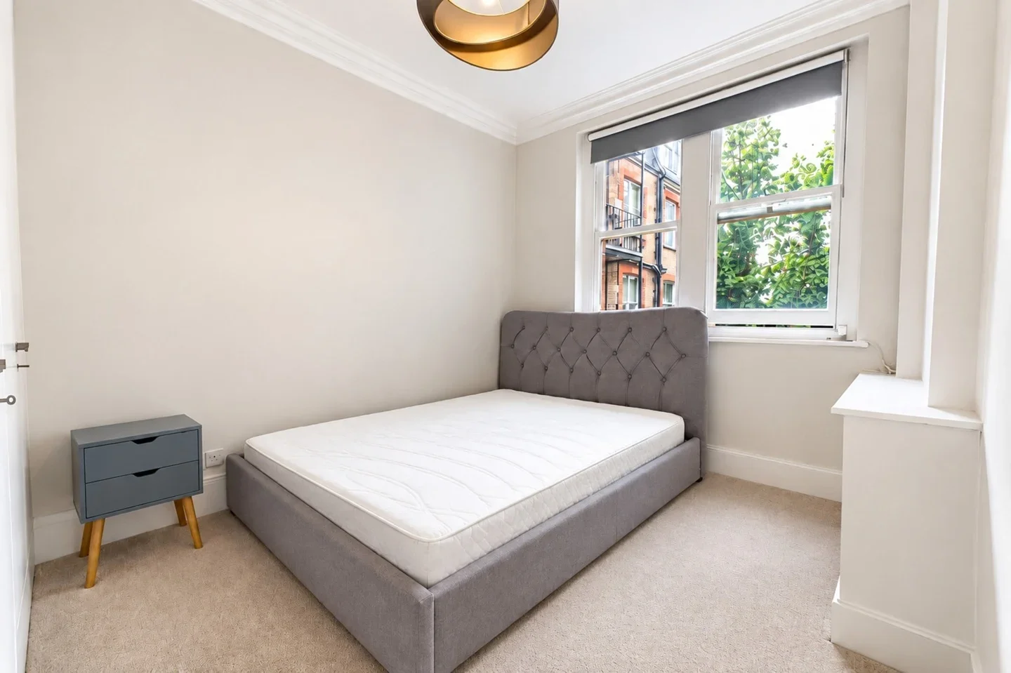 Flat Drayton Gardens in Greater London