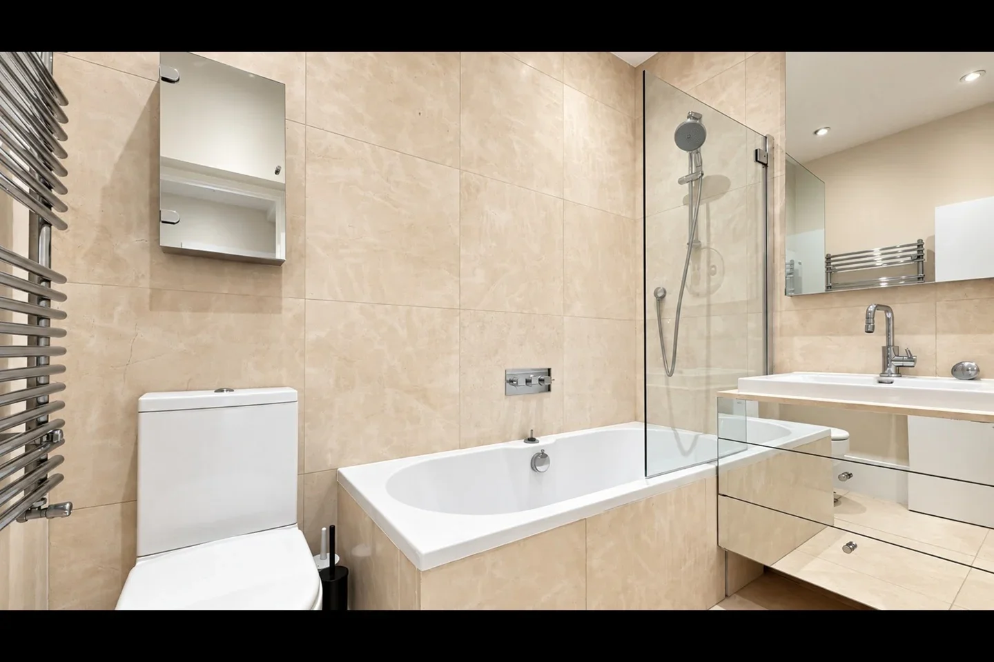 Flat Drayton Gardens in Greater London