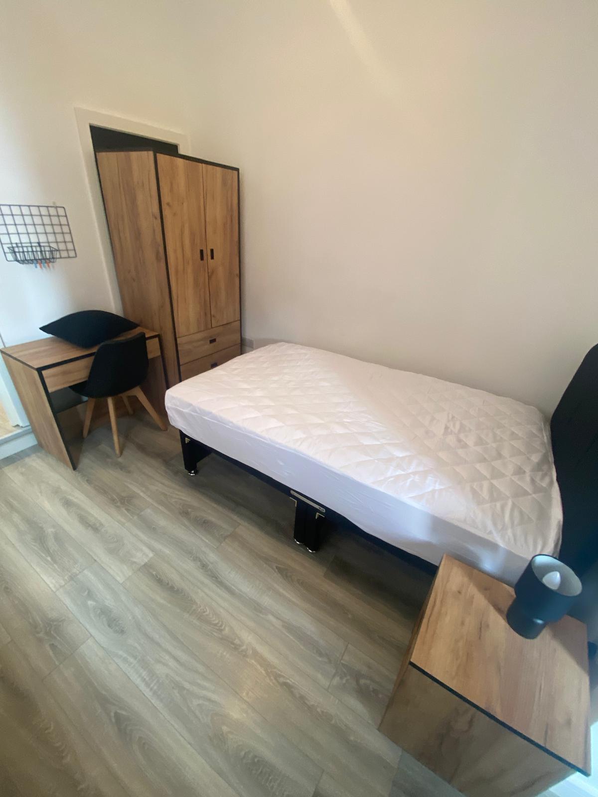 Room Kings Terrace in Stoke-on-Trent