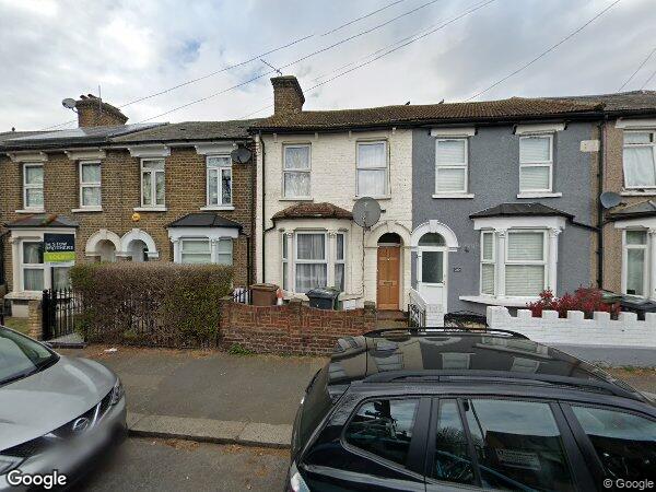 House Queens Road in Greater London
