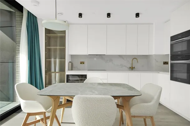 Flat Macclesfield Road in Greater London