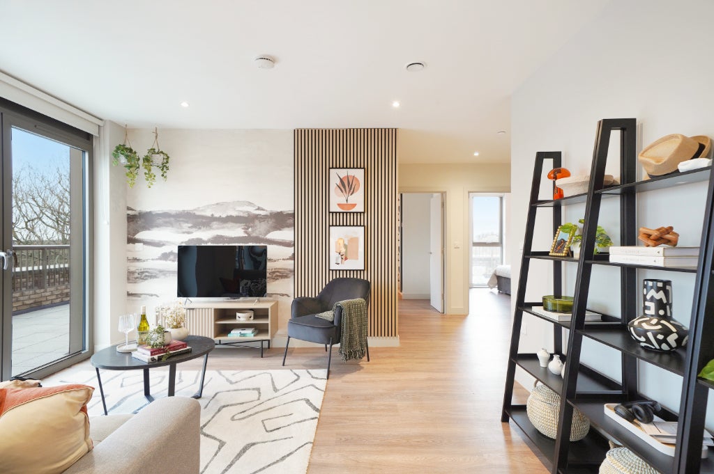 Flat Randalls Way in Mole Valley