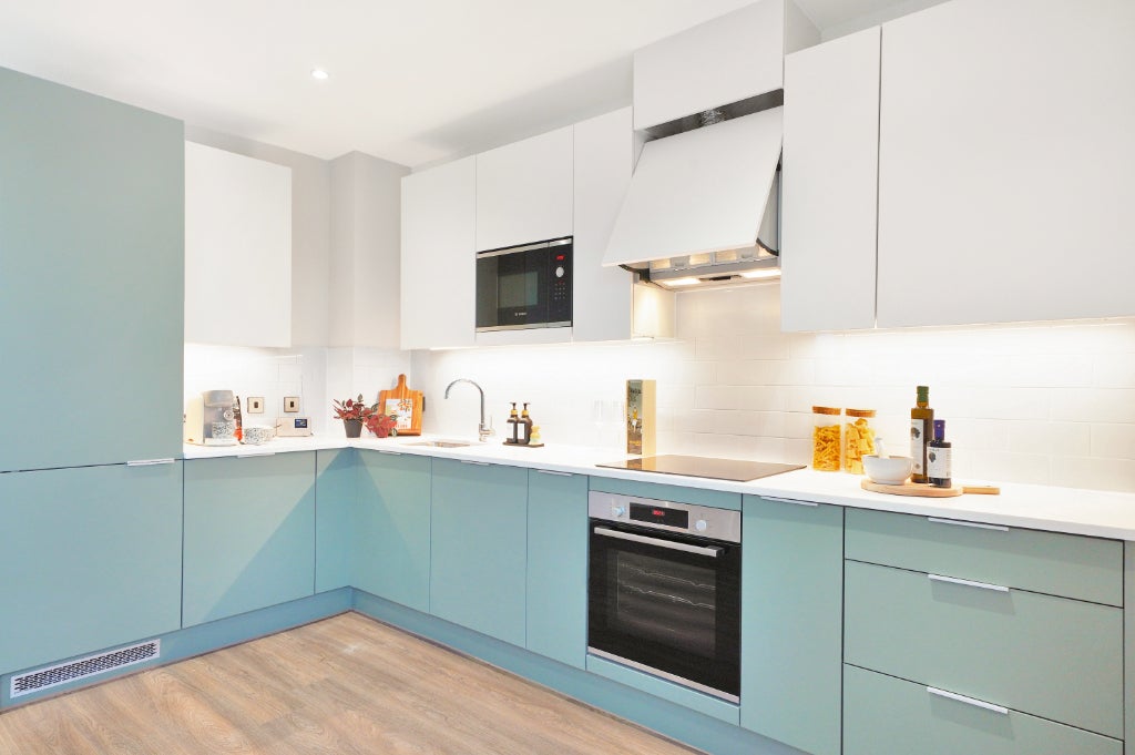 Flat Randalls Way in Mole Valley