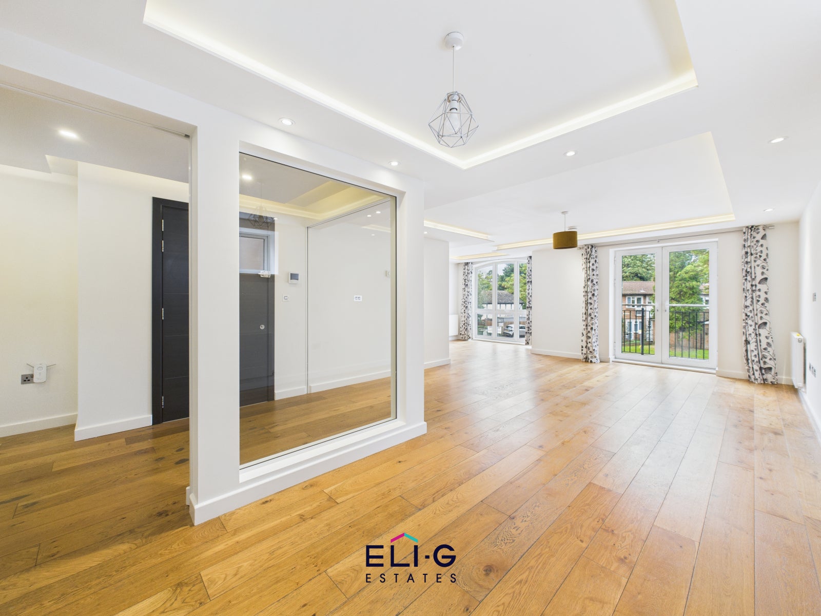 Flat Parson Street in Greater London