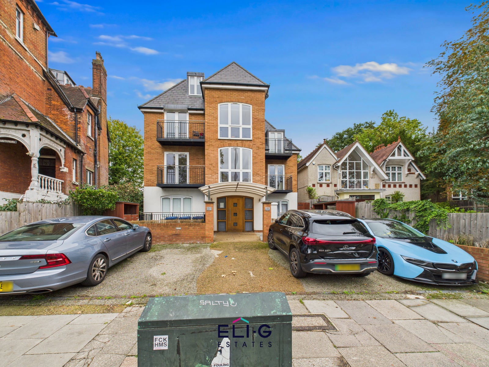 Flat Parson Street in Greater London