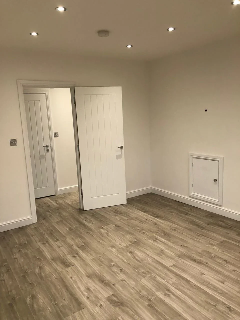 Flat Beechwood Avenue in Greater London