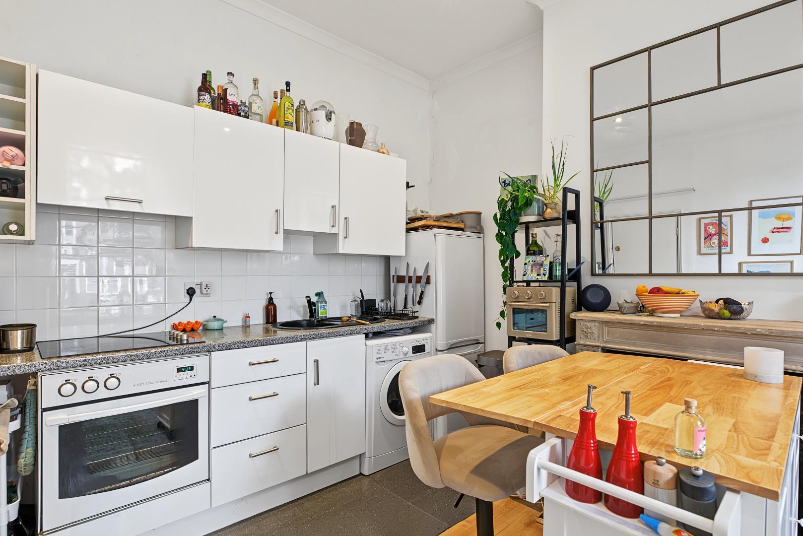 Flat Mildmay Road in Greater London
