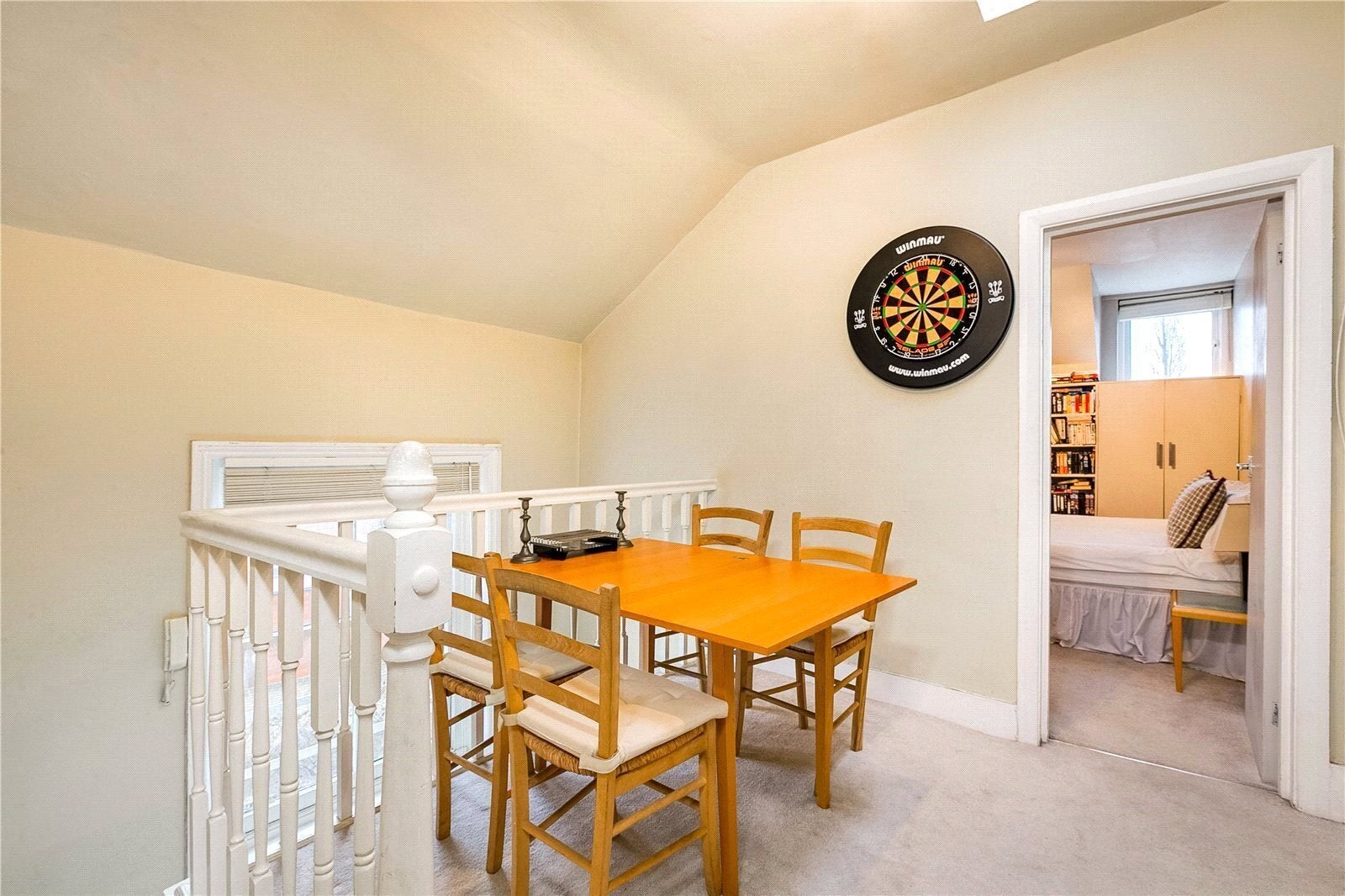 Flat Earlsfield Road in Greater London