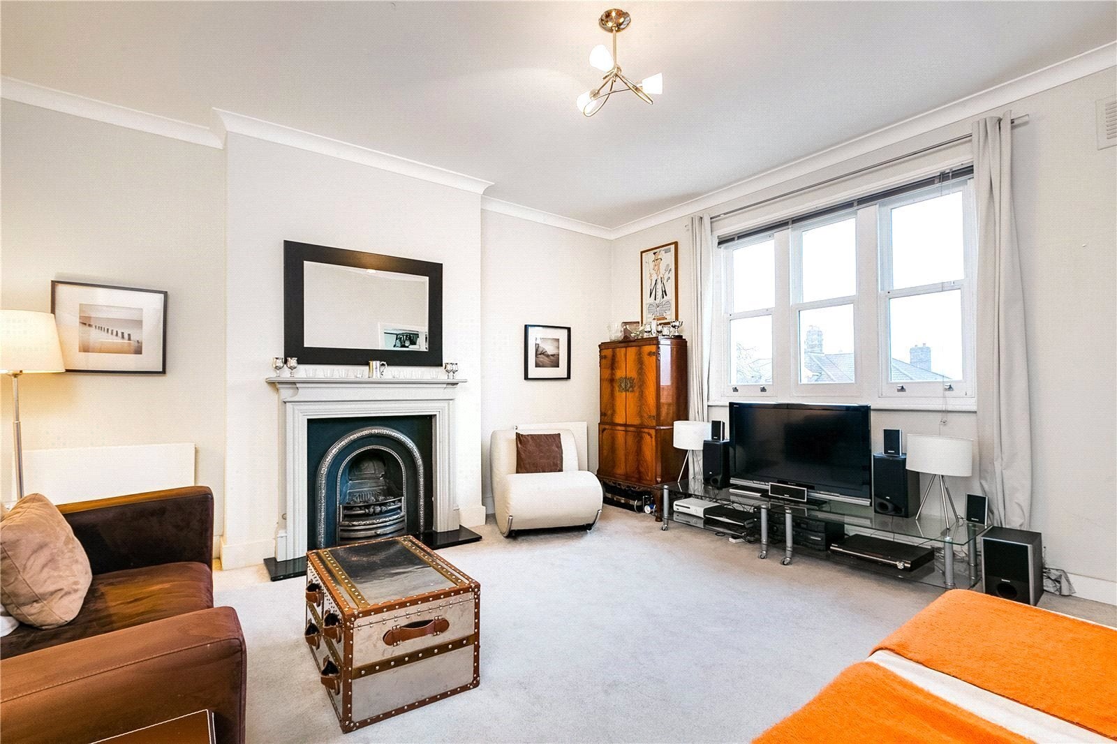Flat Earlsfield Road in Greater London