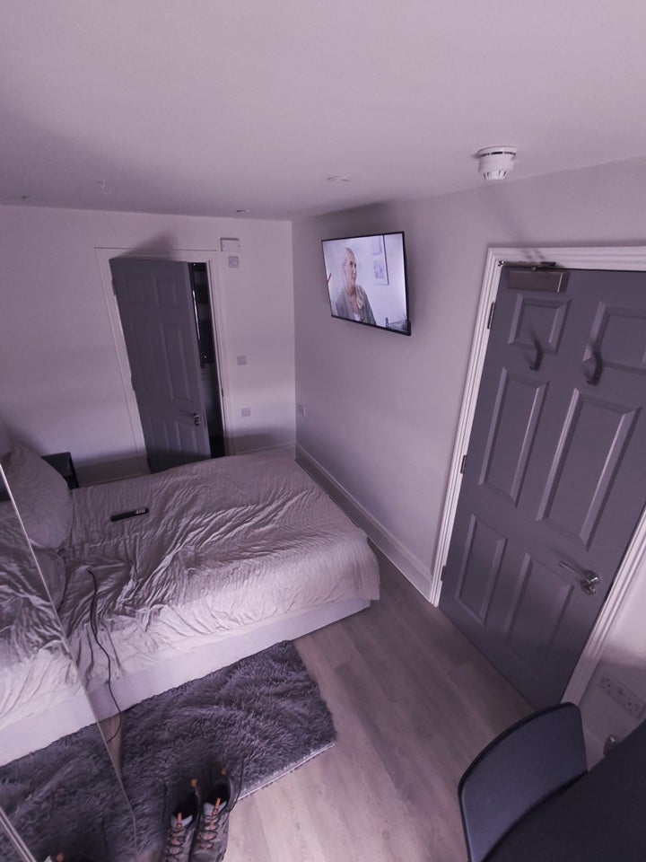 Room Lakeside Avenue in Greater London