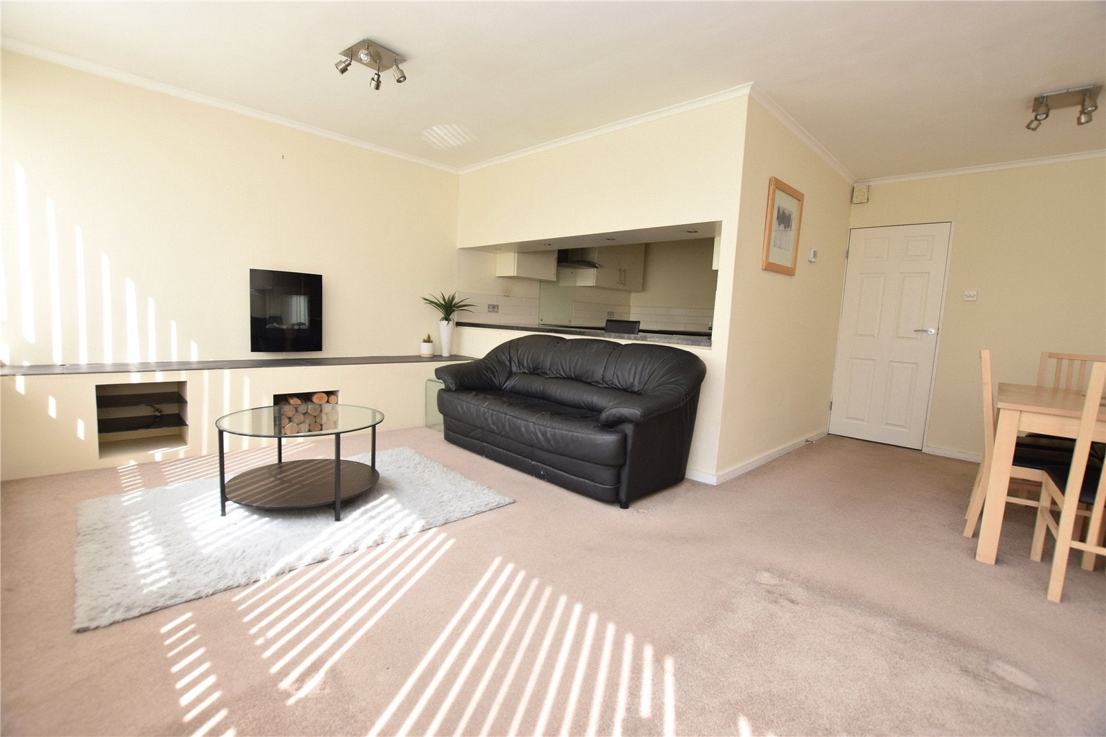 Flat Ingledew Court in Leeds