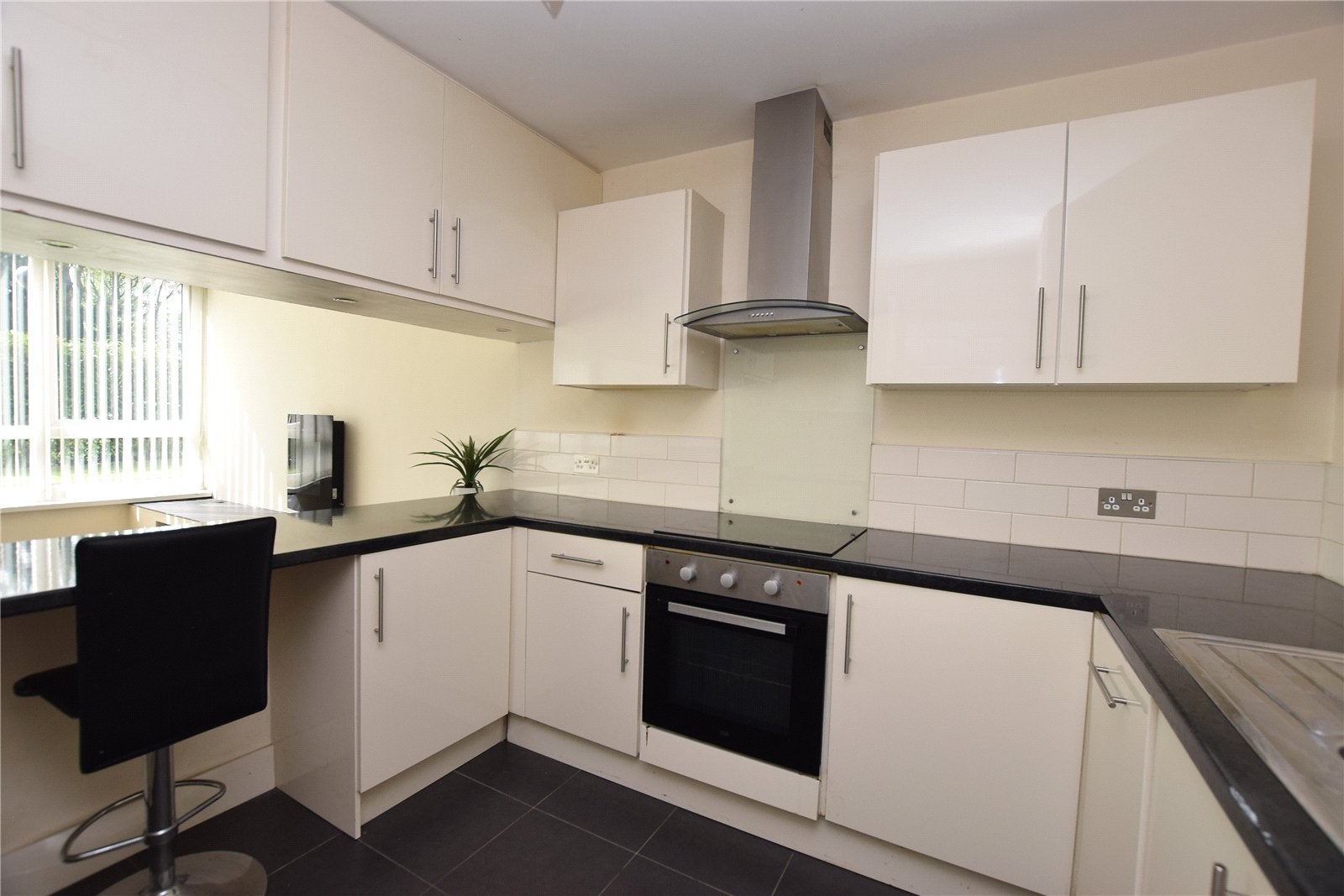 Flat Ingledew Court in Leeds