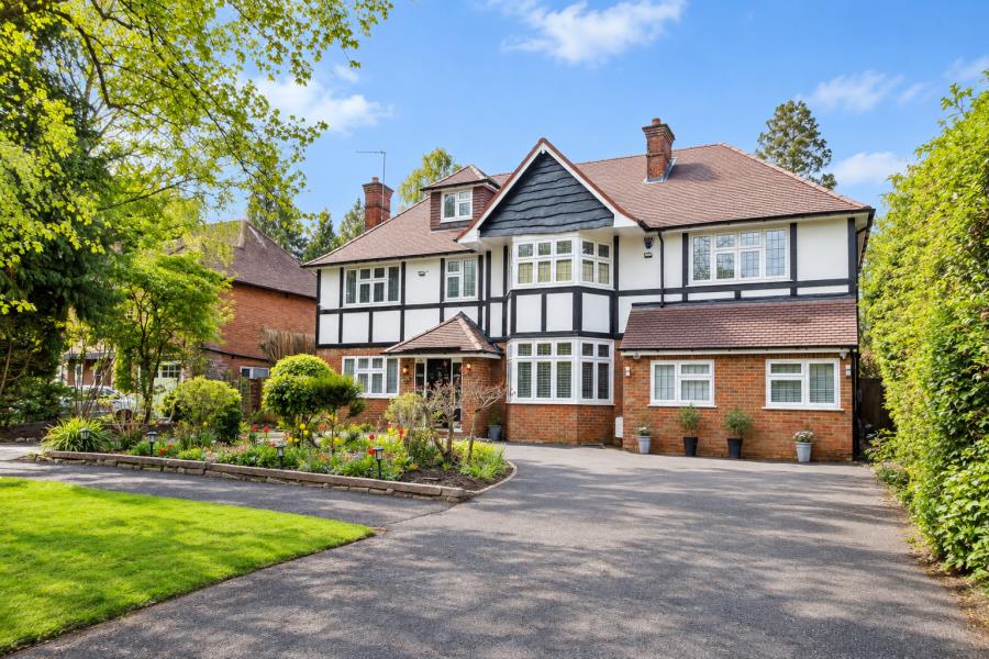 House Wolsey Road in Three Rivers
