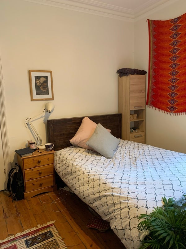 Room Widdenham Road in Greater London